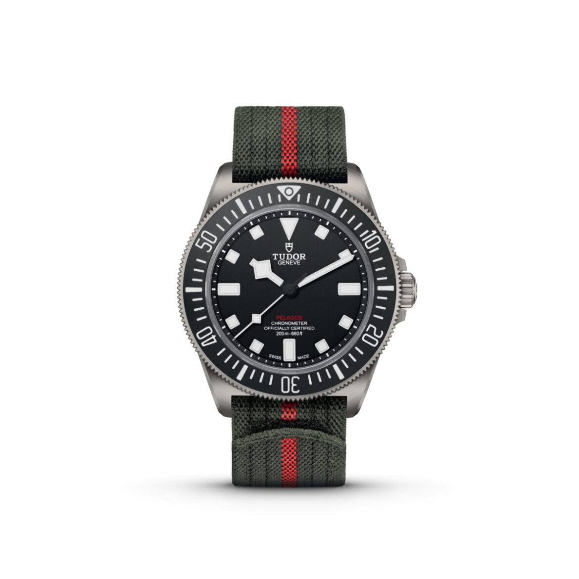 TUDOR_PELAGOSFXD_NAVY_PACKSHOT_03_White_low